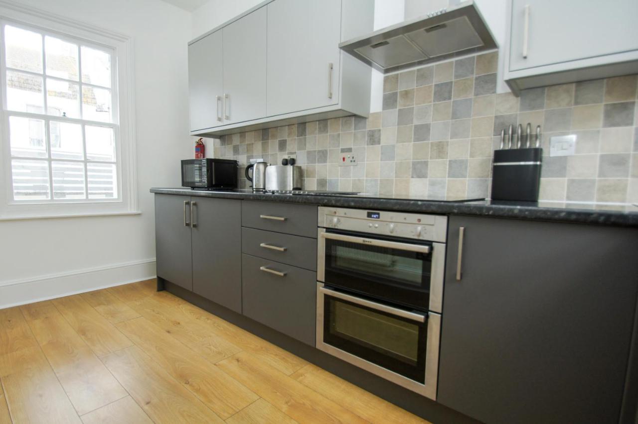 Marine Cottage - Parking - By Brighton Holiday Lets Luaran gambar