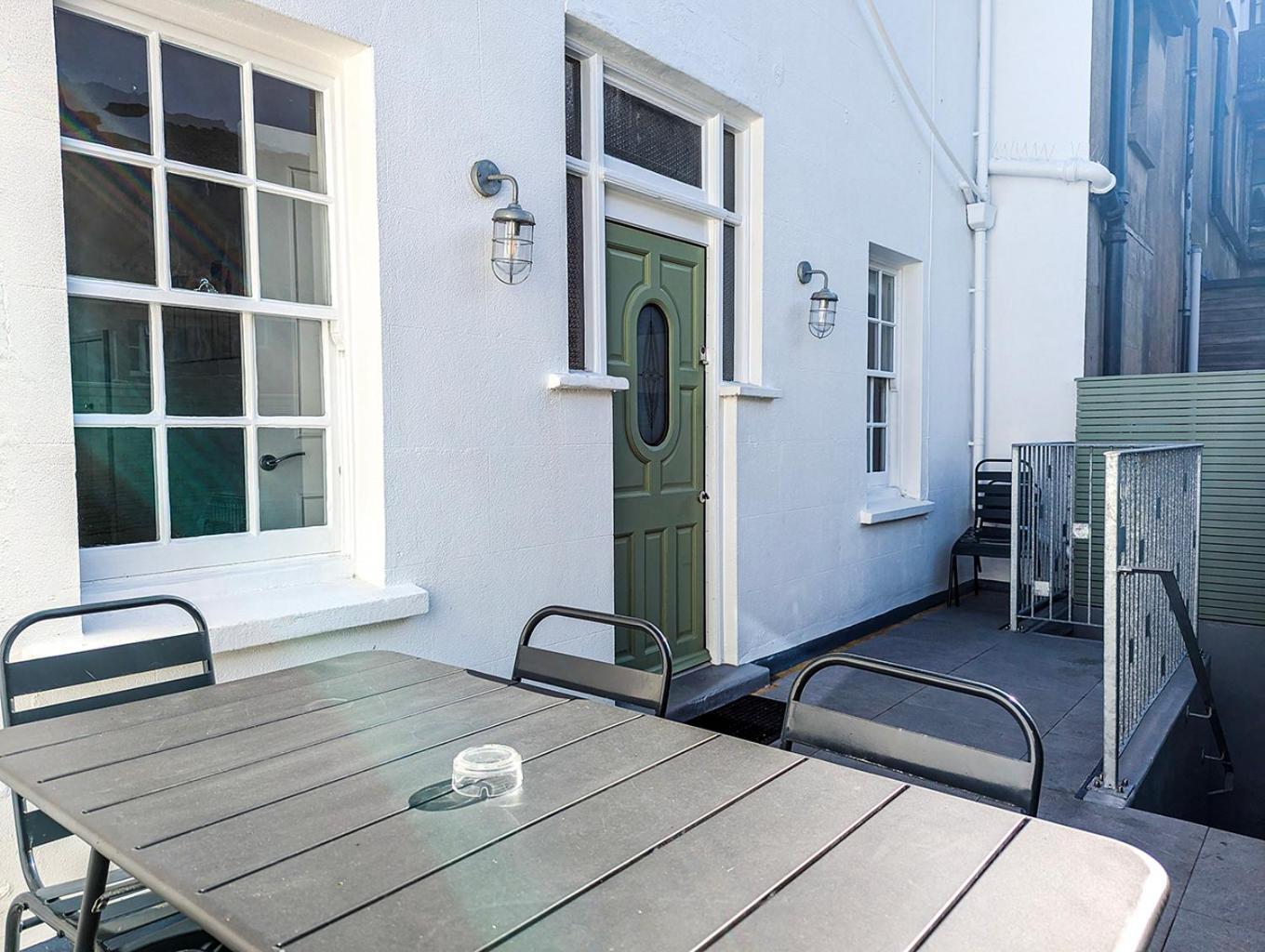Marine Cottage - Parking - By Brighton Holiday Lets Luaran gambar